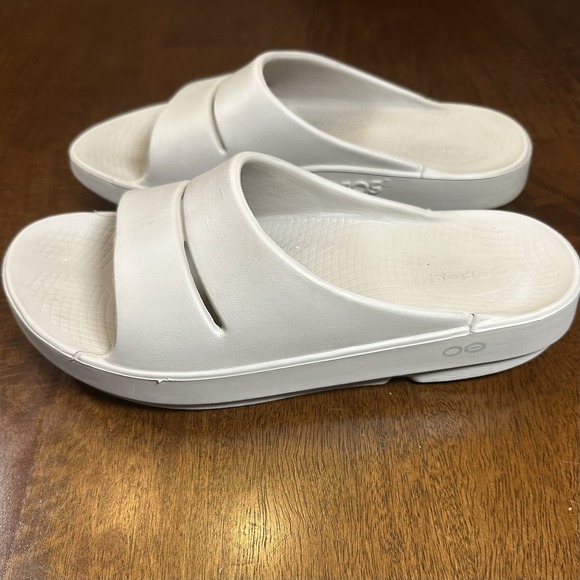 OOFOS OOahh Recovery Slides Comfort Sandals Slip On Mens 6 Womens 8 Orthopedic - Picture 1 of 7